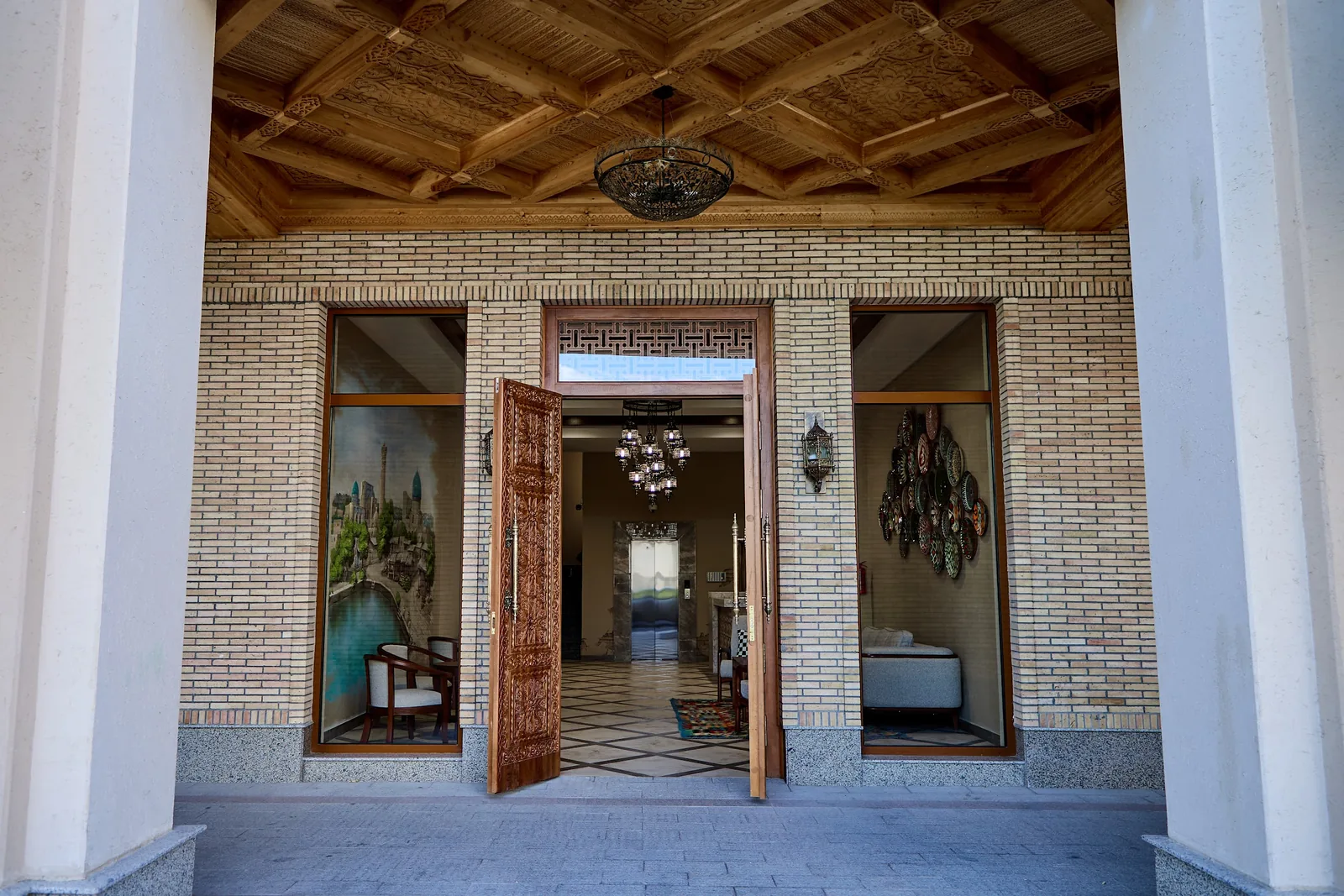 Entrance to Qadim Yard